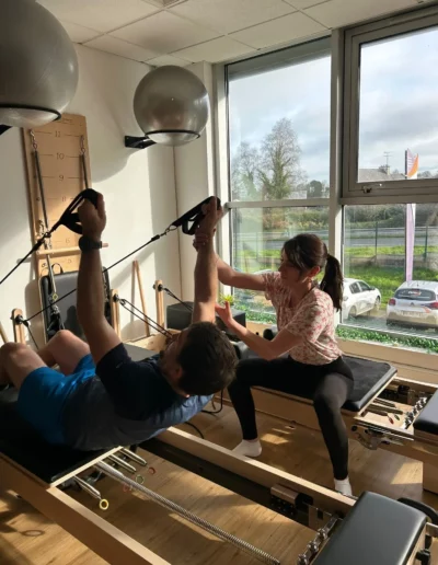 Cours de pilates sur tapis en groupe Pordic